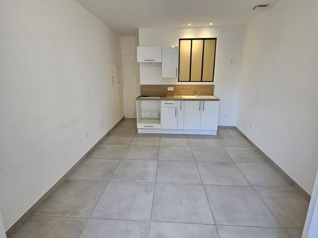 Location Appartement 2 pièces 23m² LE BEAUSSET 83330