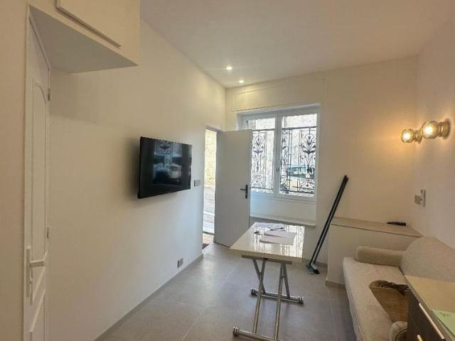 Location Appartement 2 pièces 21m² MARSEILLE 6ème