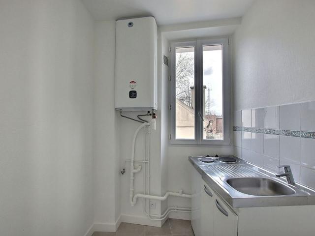 Location appartement 2 pièces, 27.75m², Aubervilliers