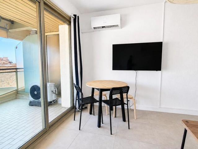 Location Appartement 2 pièces 27m² CANNES 06400