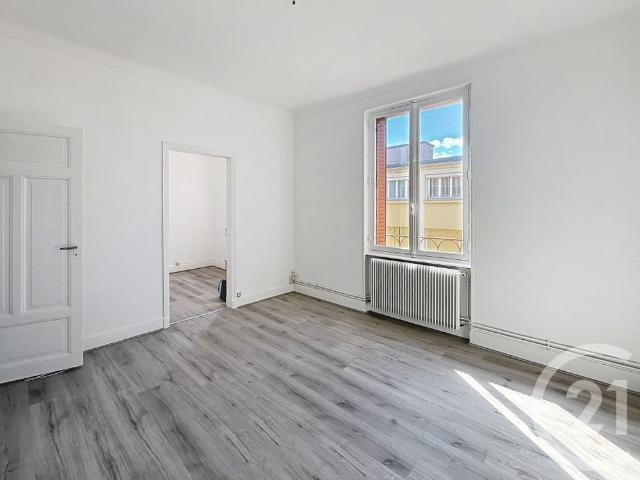 Location Appartement 2 pièces 27m² CLERMONT FERRAND 63000