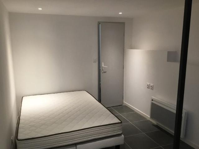 Location Appartement 2 pièces 27m² BORDEAUX 33000