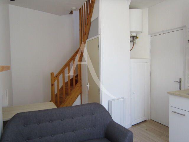 Location Appartement 2 pièces 27m² FONTENAY LE COMTE 85200