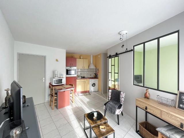 Location Appartement 2 pièces 27m² ONET LE CHATEAU 12850