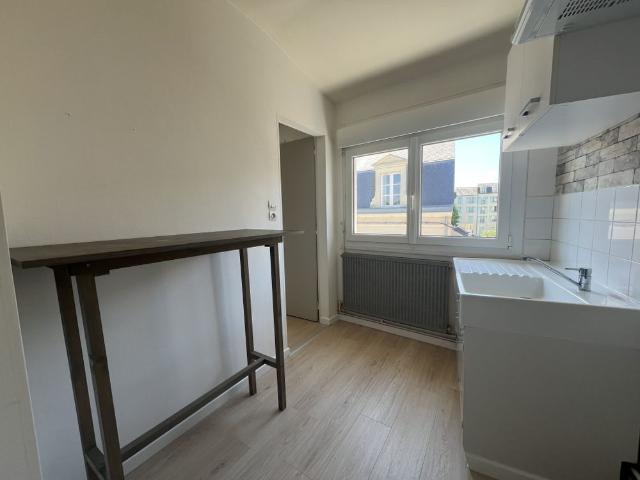 Location Appartement 2 pièces 27m² LE MANS 72000
