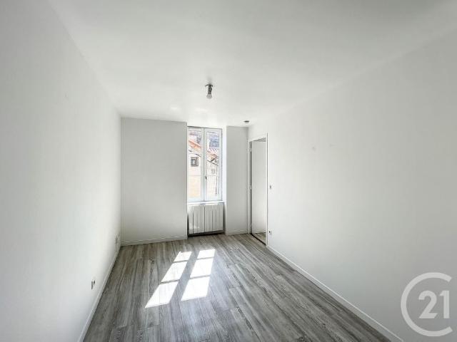 Location Appartement 2 pièces 27m² RIOM 63200