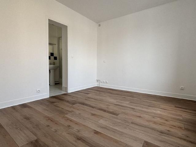 Location Appartement 2 pièces 27m² VILLERON 95380