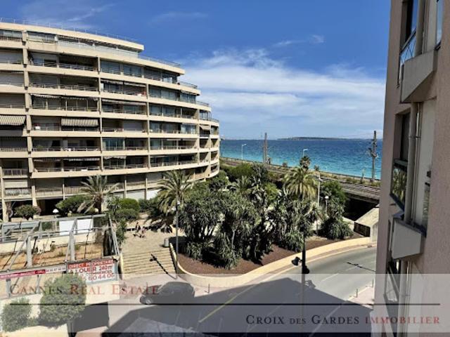 Location Appartement 2 pièces 24.67 m2 Cannes la bocca