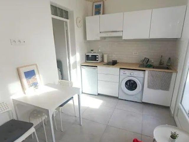 Location Appartement 2 pièces 24 m2 Marseille 7ème
