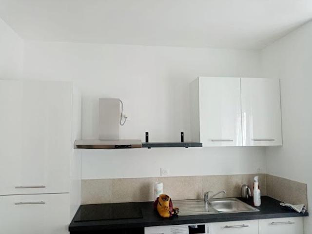 Location Appartement 2 pièces 24 m2 Paris 18ème