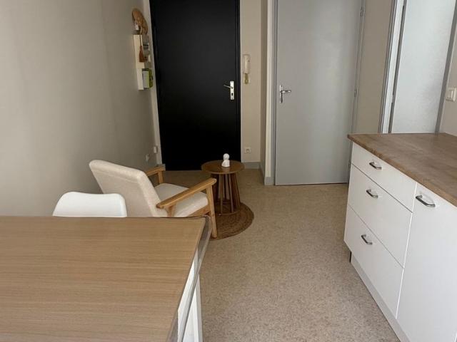 Location Appartement 2 pièces 24m² LAVAL 53000