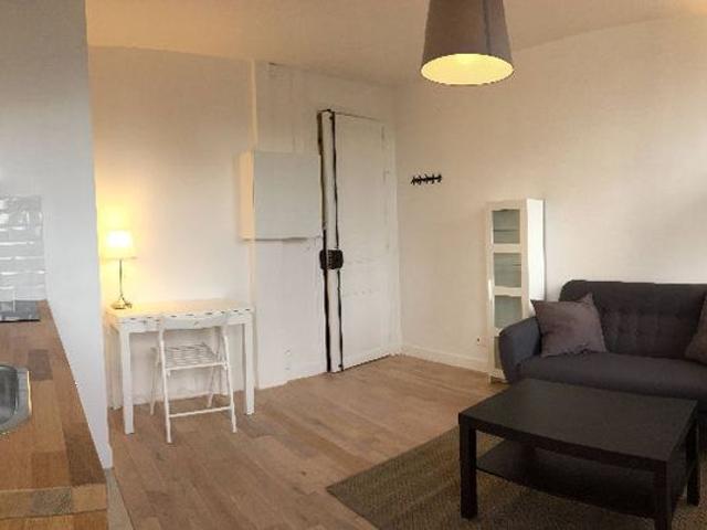 Location appartement 2 pièces, 25.00m², Suresnes