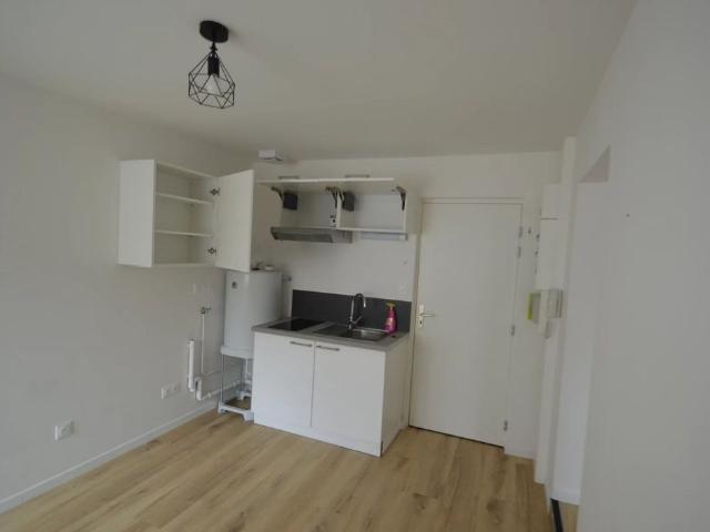 Location Appartement 2 pièces 25 m2 à Écommoy