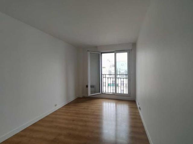 Location Appartement 2 pièces 25 m2 Paris 18ème