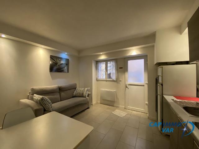 Location Appartement 2 pièces 25m² LE BEAUSSET 83330