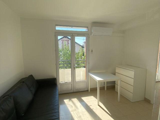 Location appartement 2 pièces, 26.02m², Drancy