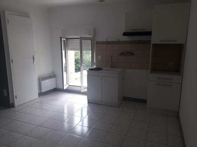Location Appartement 2 pièces 26 m2 Saintes