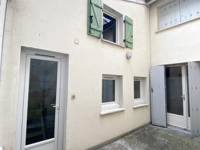 Location Appartement 2 pièces 26m² BORDEAUX 33000