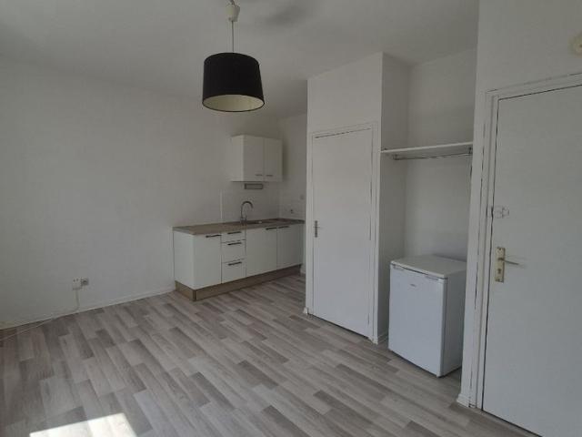 Location Appartement 2 pièces 26m² LILLE 59800