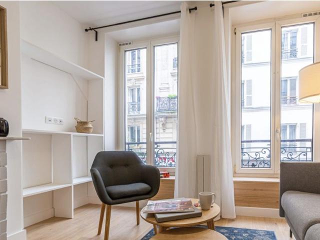 Location Appartement 2 pièces 26m² PARIS 18ème