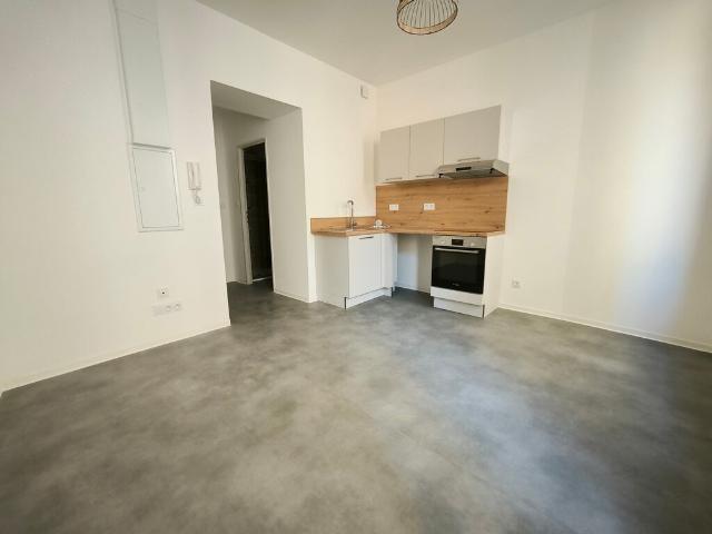 Location appartement 2 pièces, 28.86m², Narbonne