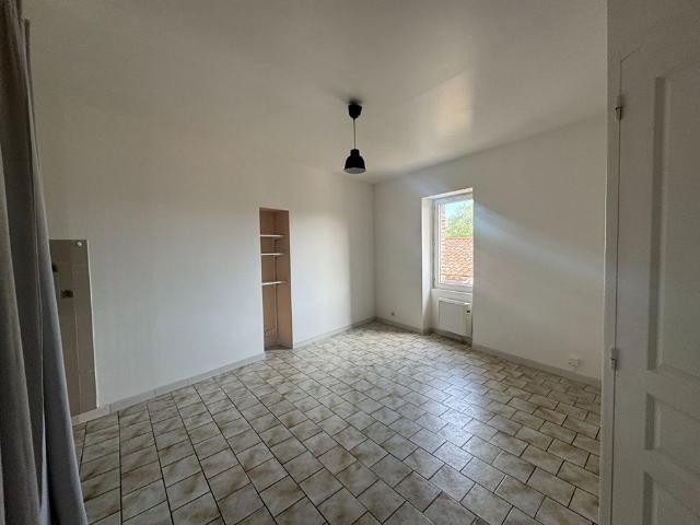 Location appartement 2 pièces, 28.00m², Cordes sur Ciel