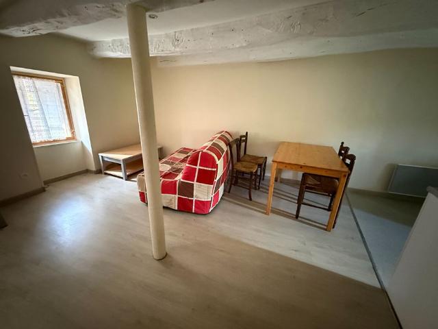Location appartement 2 pièces, 28.00m², Saint Sernin sur Rance