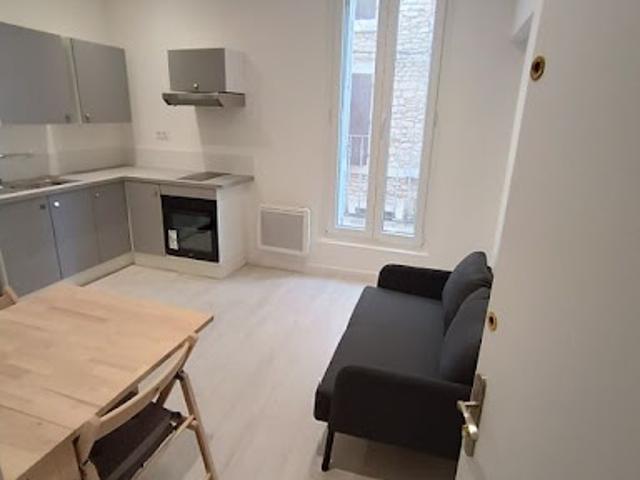 Location Appartement 2 pièces 28 m2 Apt