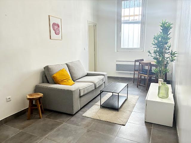 Location Appartement 2 pièces 28 m2 Marseille 8ème