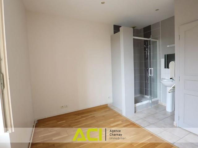 Location Appartement 2 pièces 28m² CHARNAY LES MACON 71850