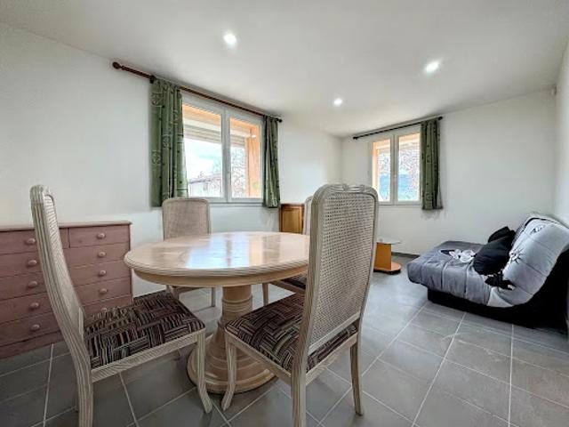 Location Appartement 2 pièces 29.44 m2 Cuges les Pins