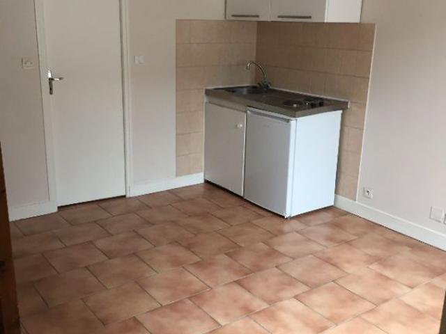 Location appartement 2 pièces, 29.00m², Orléans