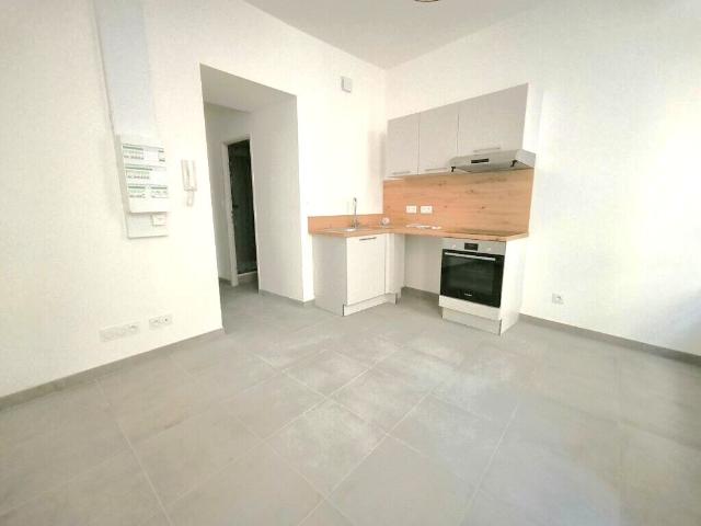 Location appartement 2 pièces, 29.08m², Narbonne