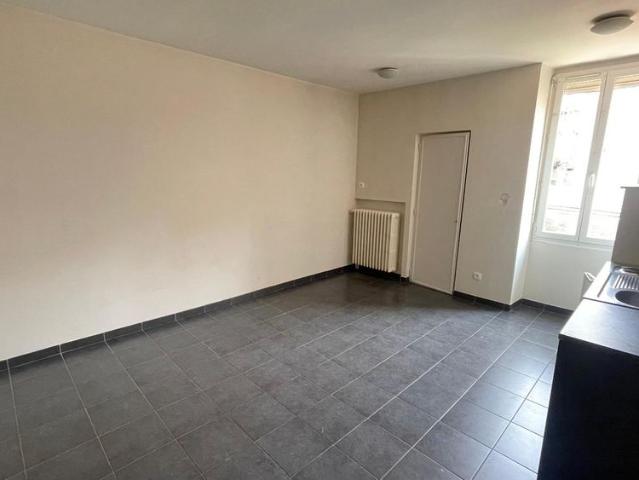 Location Appartement 2 pièces 29m² DIJON 21000