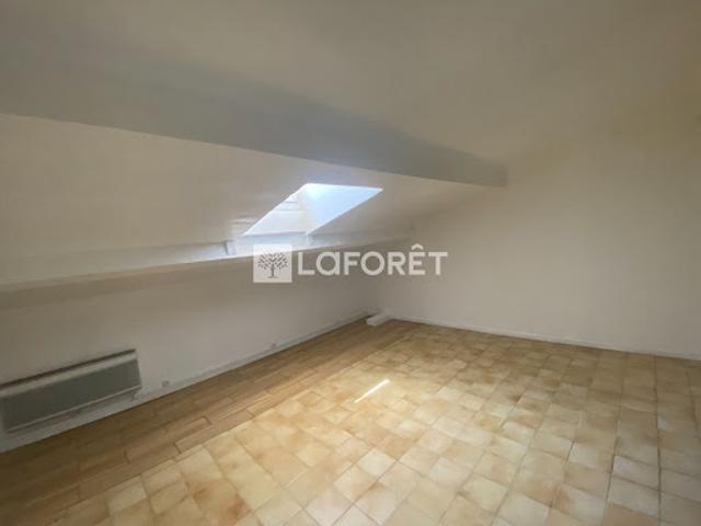 Location Appartement 2 pièces 33.48 m2 Marseille 3ème