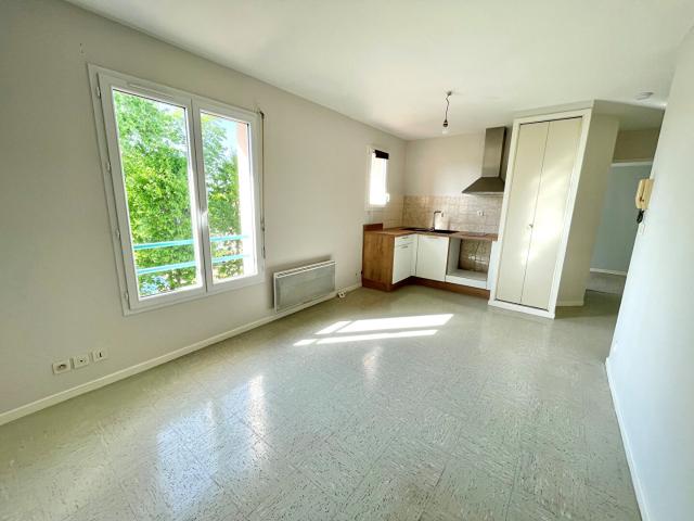 Location appartement 2 pièces, 33.72m², L'Isle Jourdain
