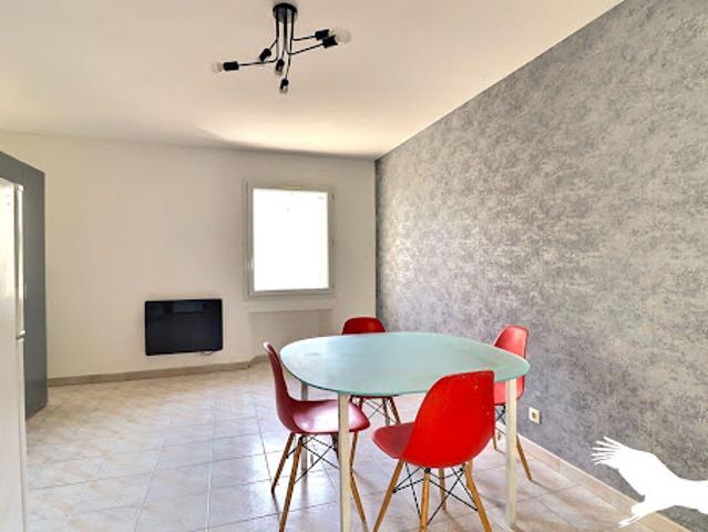 Location Appartement 2 pièces 33 m2 Marseille 5ème