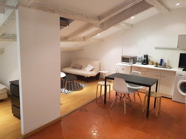Location Appartement 2 pièces 33 m2 Marseille 8ème
