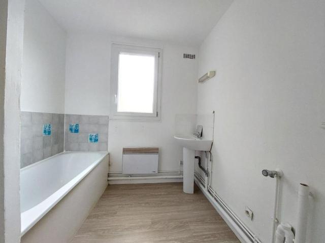 Location Appartement 2 pièces 33m² CAUDEBEC LES ELBEUF 76320