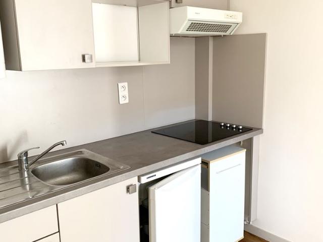 Location Appartement 2 pièces 33m² CAHORS 46000