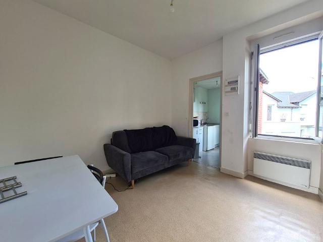 Location Appartement 2 pièces 33m² LAVAL 53000