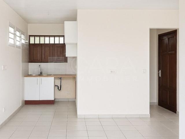 Location Appartement 2 pièces 33m² MATOURY 97351
