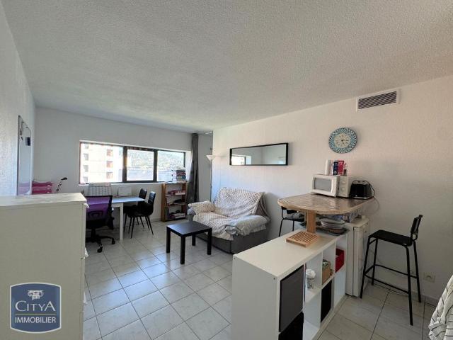 Location Appartement 2 pièces 33m² MARSEILLE 5ème