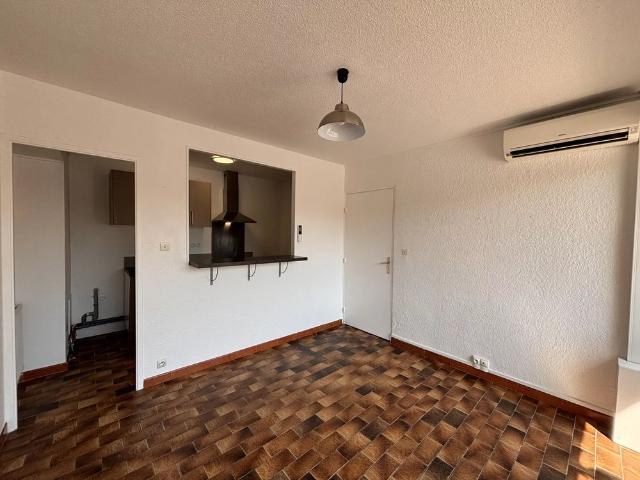 Location Appartement 2 pièces 33m² NIMES 30000