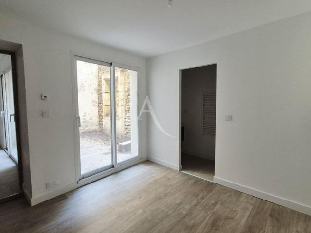 Location appartement 2 pièces, 30.31m², Saint Jean d'Angély