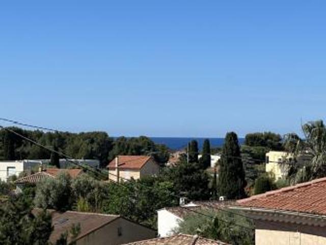 location appartement 2 pièces 30 m2 var 83150 800 €