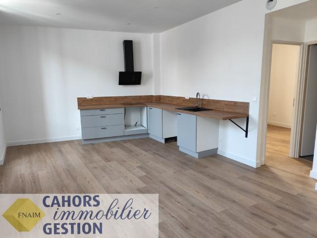 Location Appartement 2 pièces 30m² CAHORS 46000
