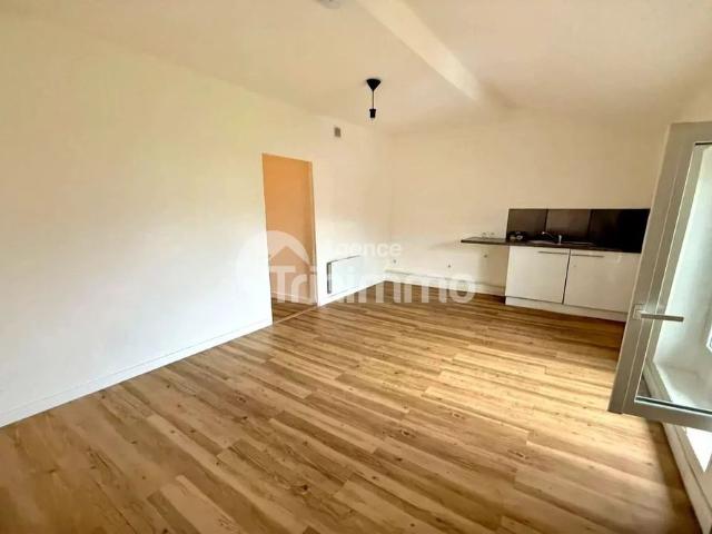 Location Appartement 2 pièces 30m² CARPENTRAS 84200
