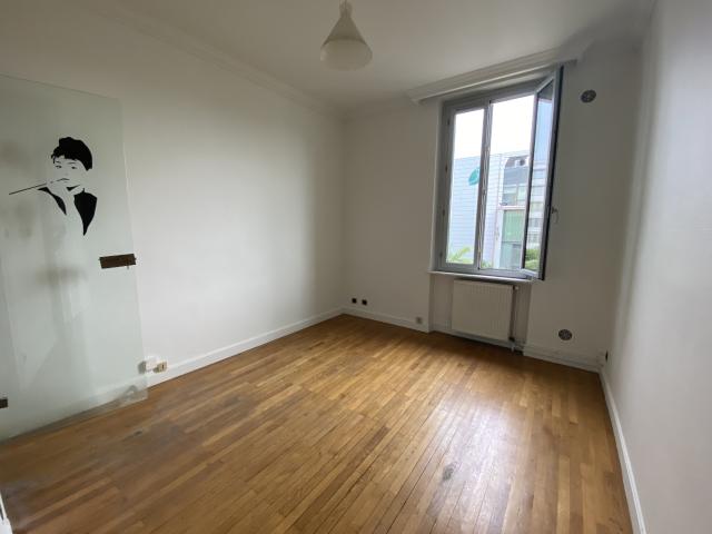 Location Appartement 2 pièces 30m² LYON 8ème