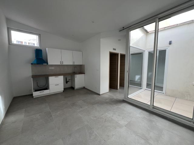 Location Appartement 2 pièces 30m² MARSEILLE 7ème